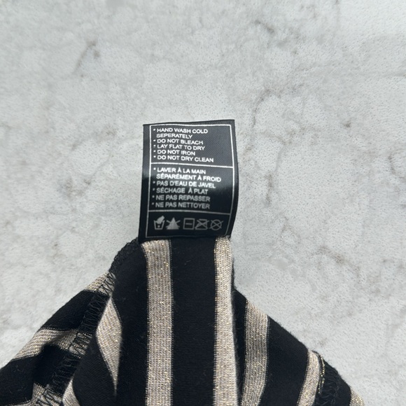 Cupcakes & Cashmere turtleneck - Picture 9 of 9